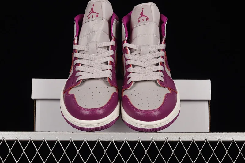 All categories Air Jordan Jordan series basketball shoes Air Jordan 1 Mid Air Jordan 1 Mid "Magenta" AJ1 Joe 1 gray purple toe BQ6472-501